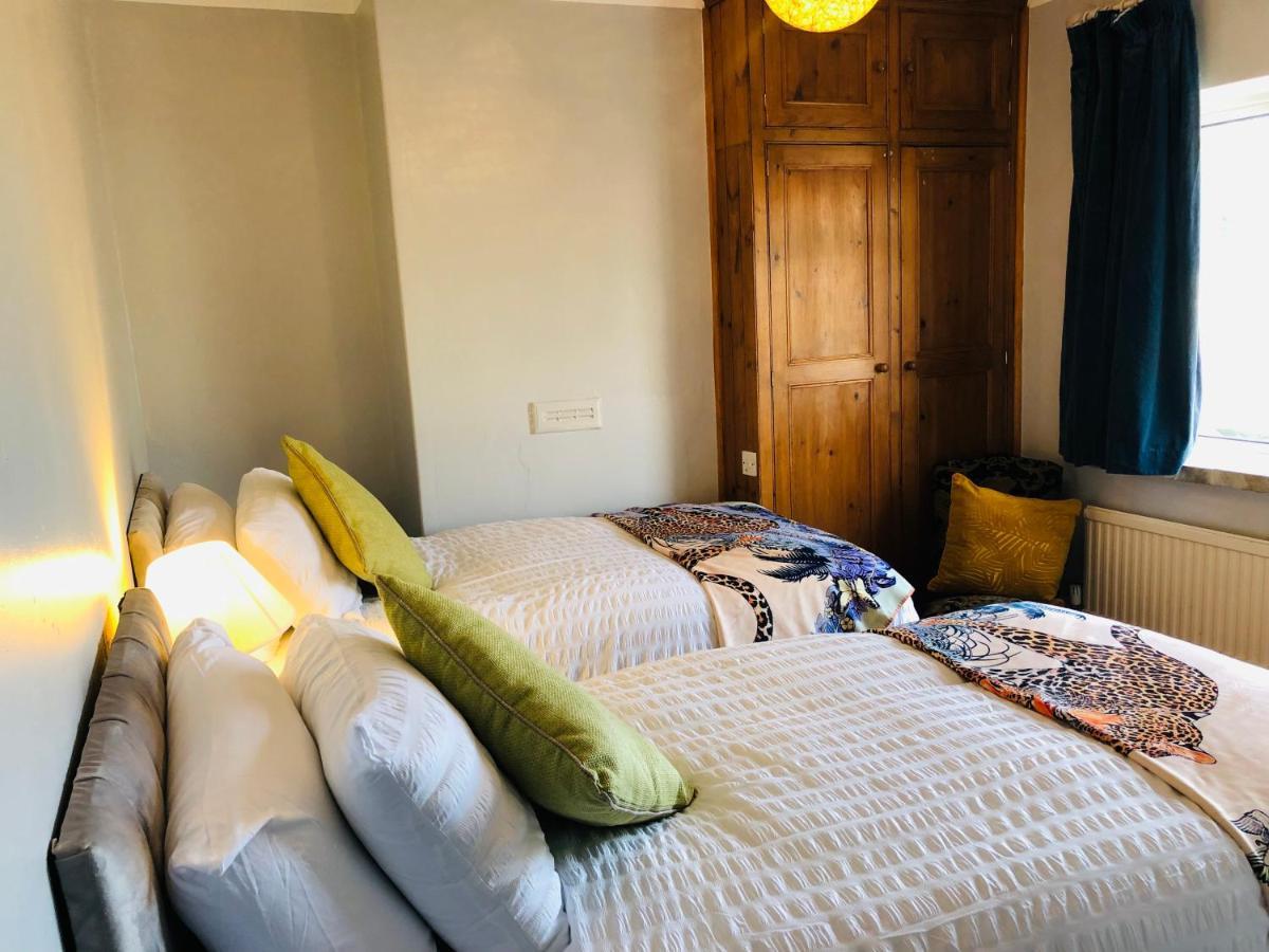 Universal Harmony Retreats Glastonbury Apartment Ngoại thất bức ảnh