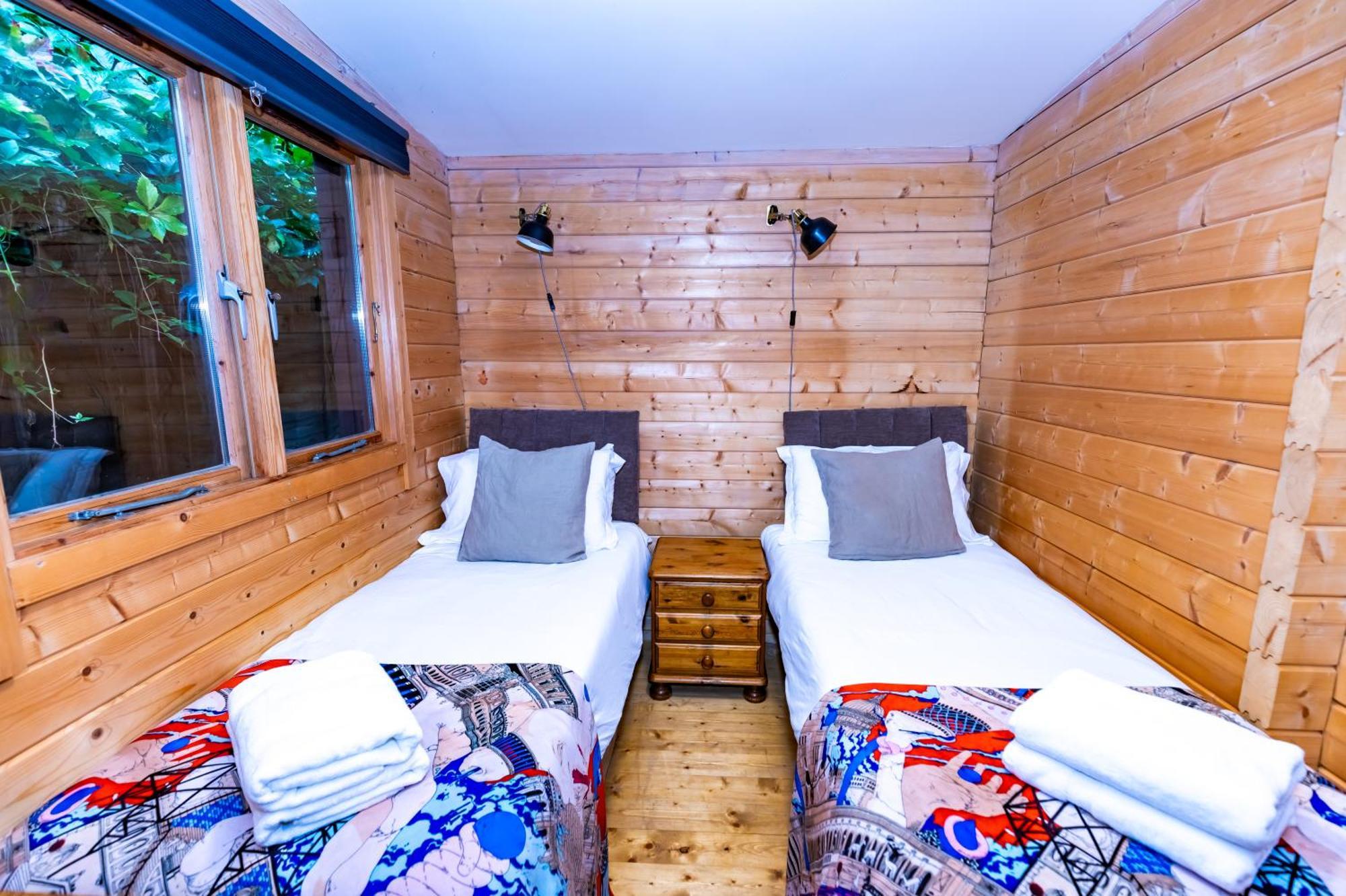 Universal Harmony Retreats Glastonbury Apartment Ngoại thất bức ảnh