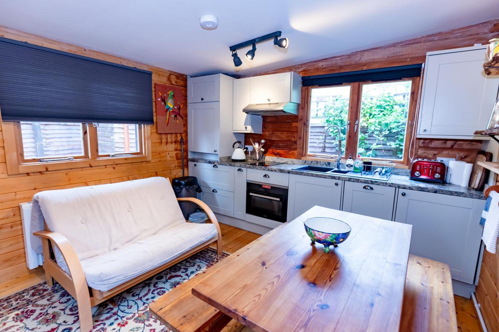 Universal Harmony Retreats Glastonbury Apartment Ngoại thất bức ảnh